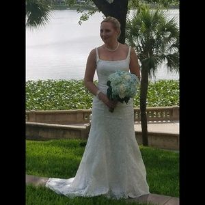 Size 10 Oleg Cassini Wedding Dress